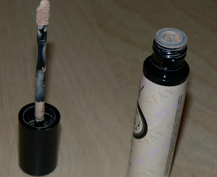 Benefit Cosmetics Stay Don't Stray Review, Pictures, Swatches